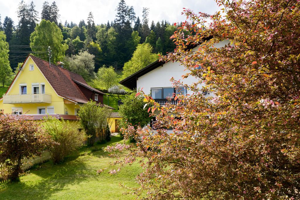 Hotel Schwarzwaldschaefer Enzklosterle Bagian luar foto