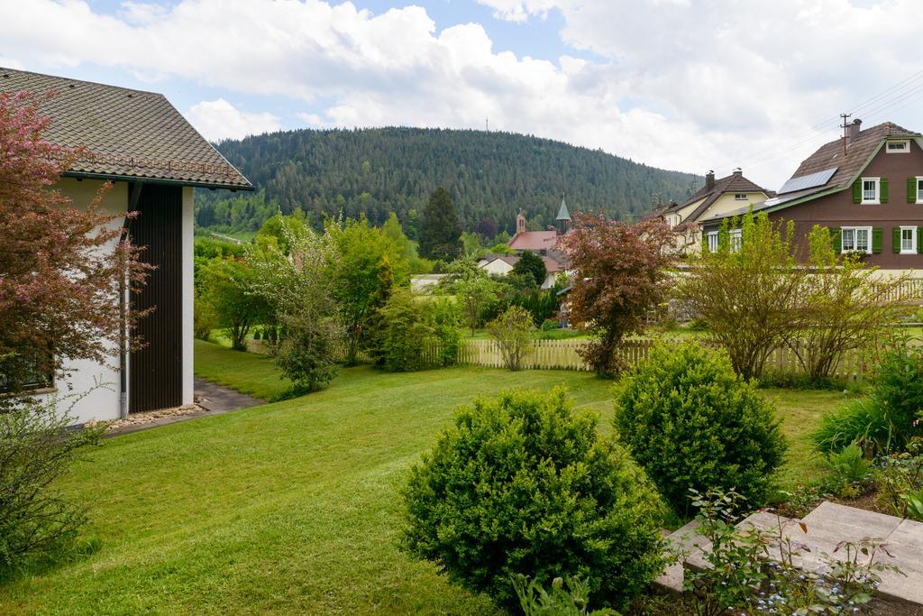 Hotel Schwarzwaldschaefer Enzklosterle Bagian luar foto