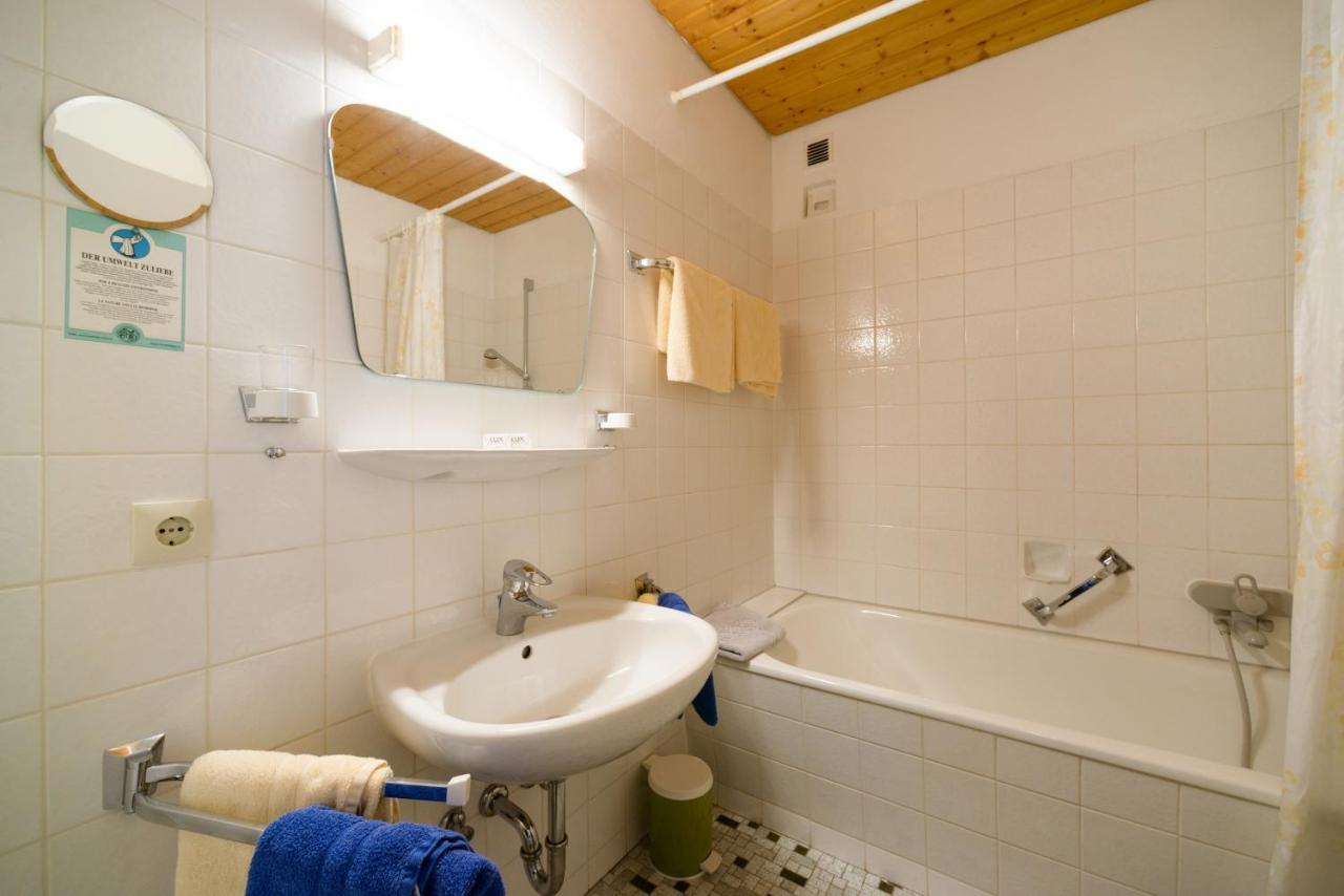 Hotel Schwarzwaldschaefer Enzklosterle Ruang foto